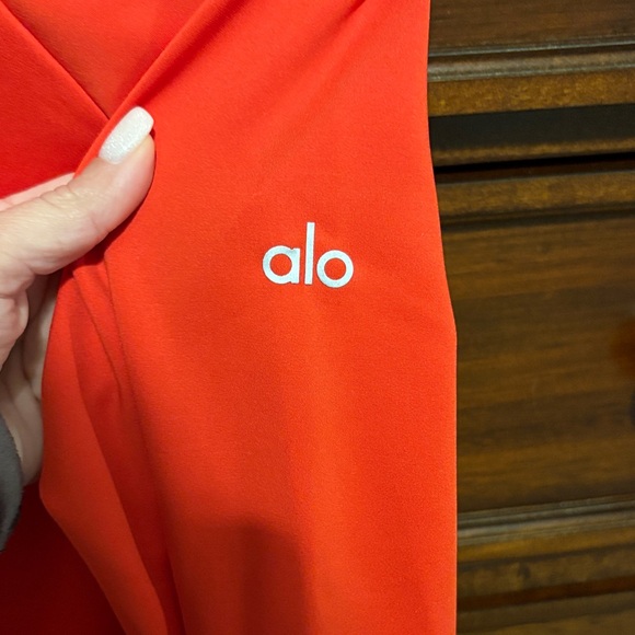 ALO Yoga Airlift Winter Warm 1/4 zip Long Sleeve - Picture 4 of 7
